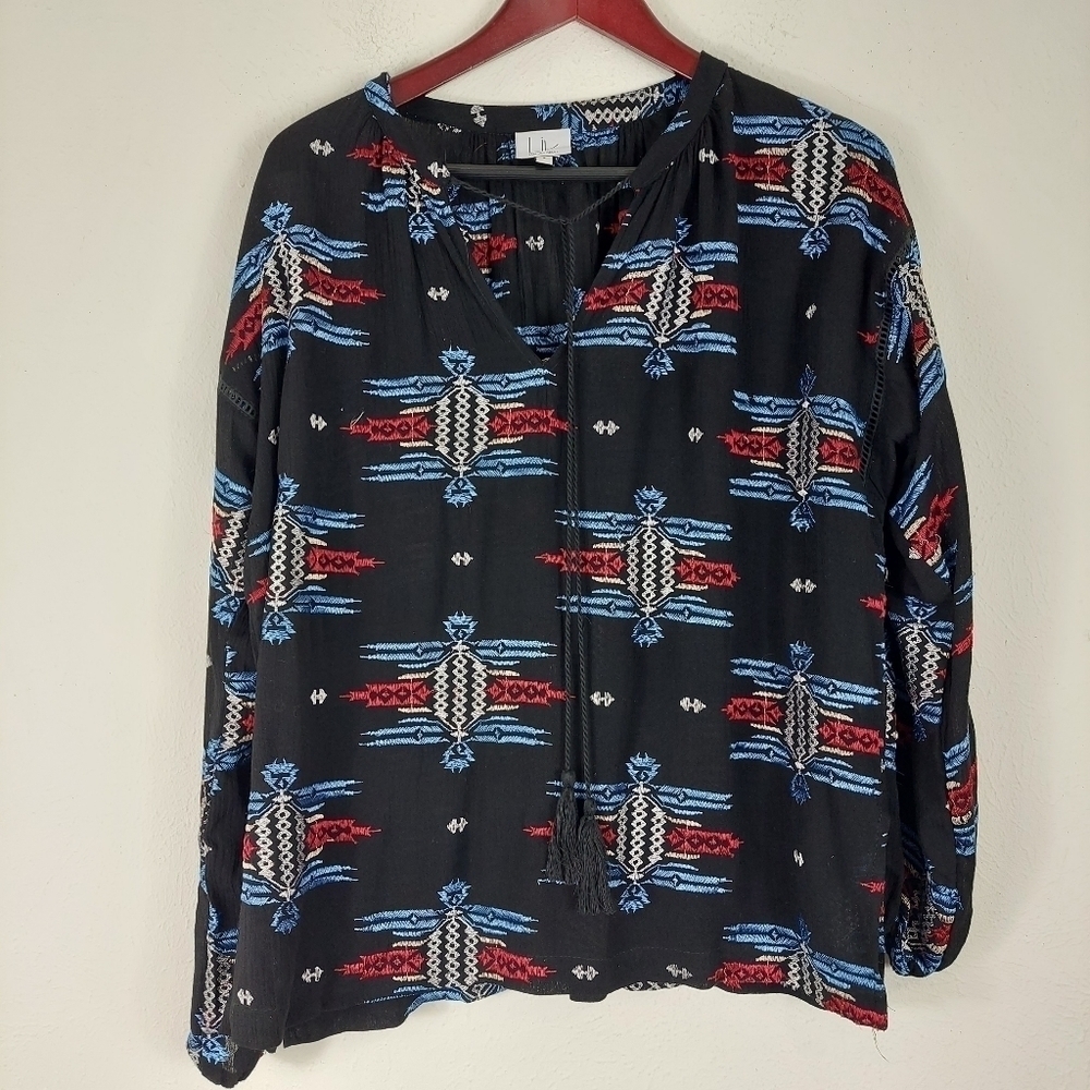 LIV Los Angeles Women's Black Aztec Tribal Long Sleeve V Neck Tunic Top Size S - Picture 2 of 9